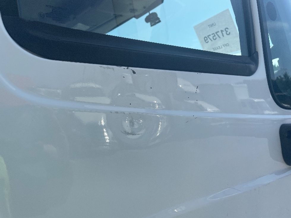 Medium Duty Box Truck-Light and Medium Duty Trucks-International-2018-4300-Greenville-SC-182,405\n\t\tmiles-$ 41,750 - Image 27