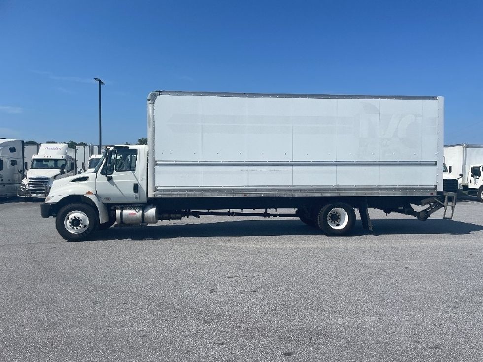 2018 International 4300 DuraStar 4300 photo 4