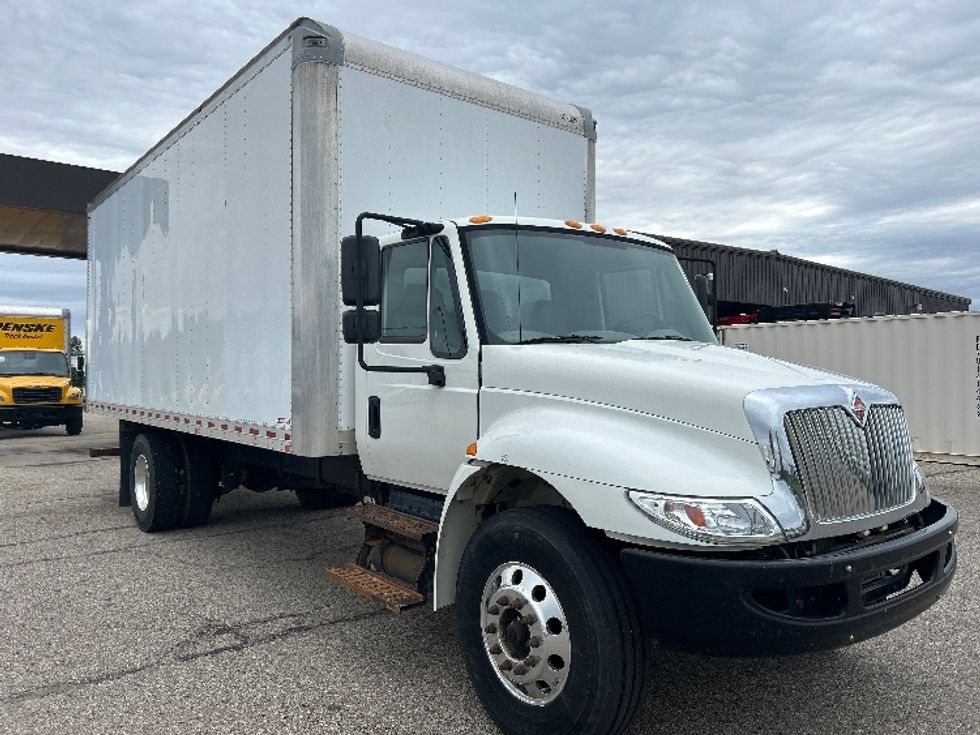 Medium Duty Box Truck-Light and Medium Duty Trucks-International-2018-4300-Holland-MI-51,049\n\t\tmiles-$ 41,500 - Image 1