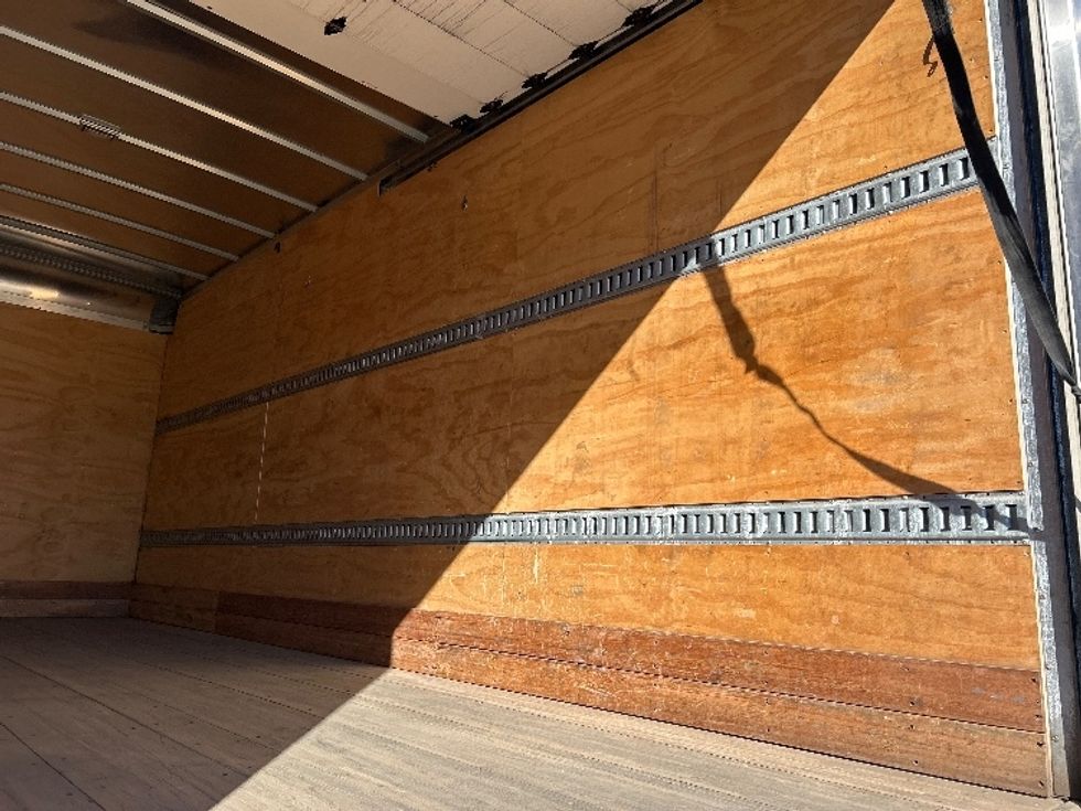 Medium Duty Box Truck-Light and Medium Duty Trucks-International-2018-4300-Holland-MI-51,049\n\t\tmiles-$ 41,500 - Image 11