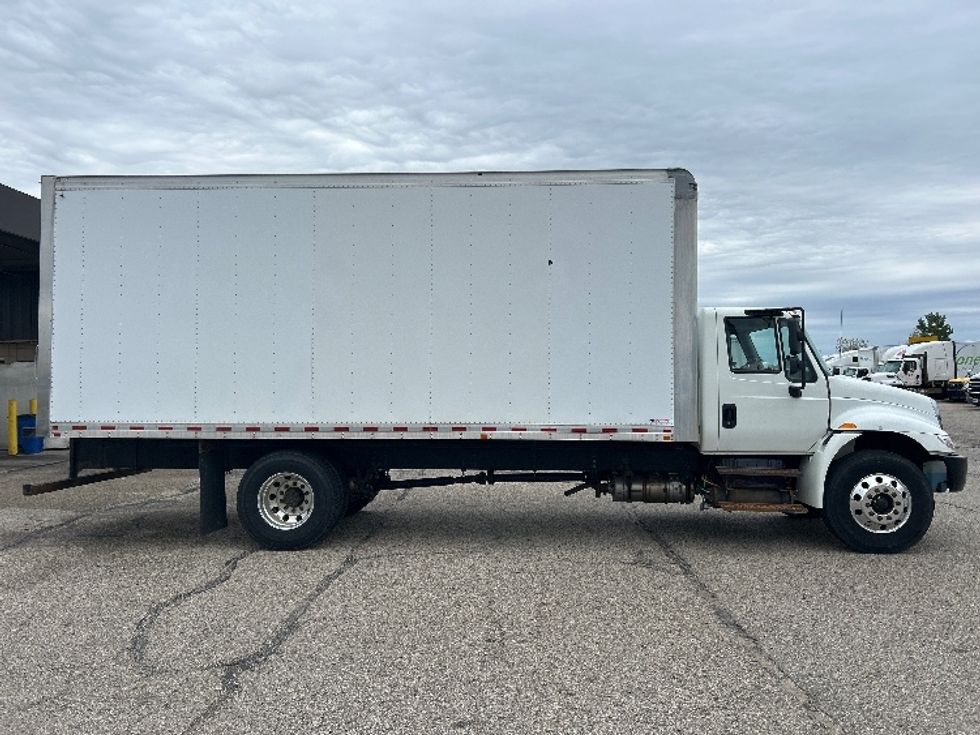 Medium Duty Box Truck-Light and Medium Duty Trucks-International-2018-4300-Holland-MI-51,049\n\t\tmiles-$ 41,500 - Image 14