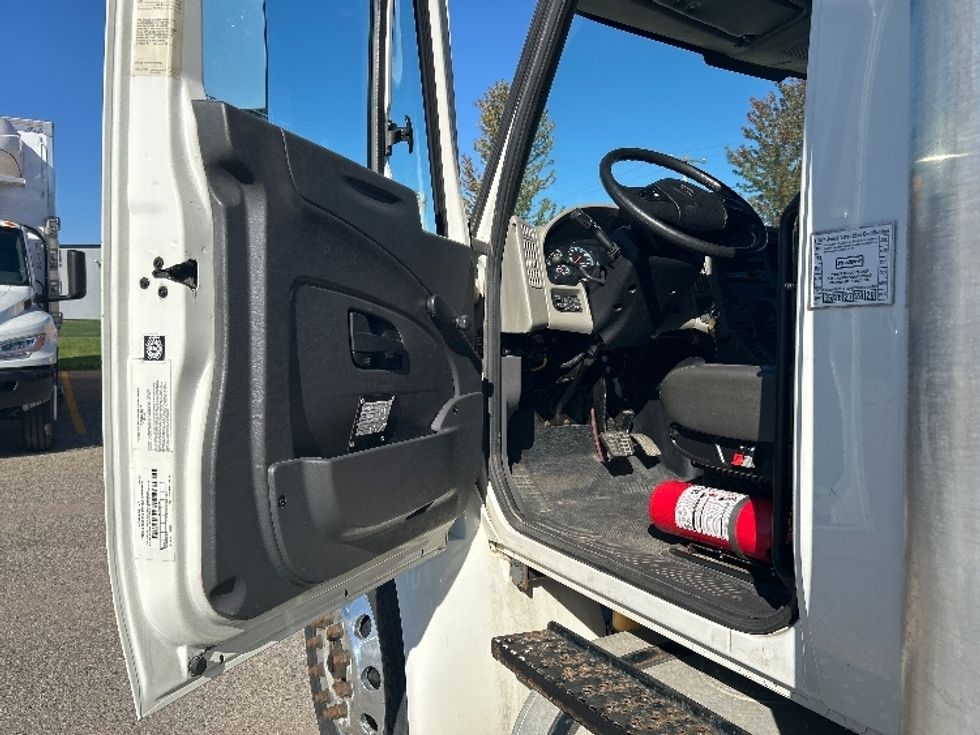 Medium Duty Box Truck-Light and Medium Duty Trucks-International-2018-4300-Holland-MI-51,049\n\t\tmiles-$ 41,500 - Image 15