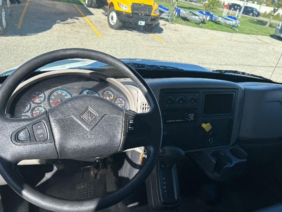 Medium Duty Box Truck-Light and Medium Duty Trucks-International-2018-4300-Holland-MI-51,049\n\t\tmiles-$ 41,500 - Image 17