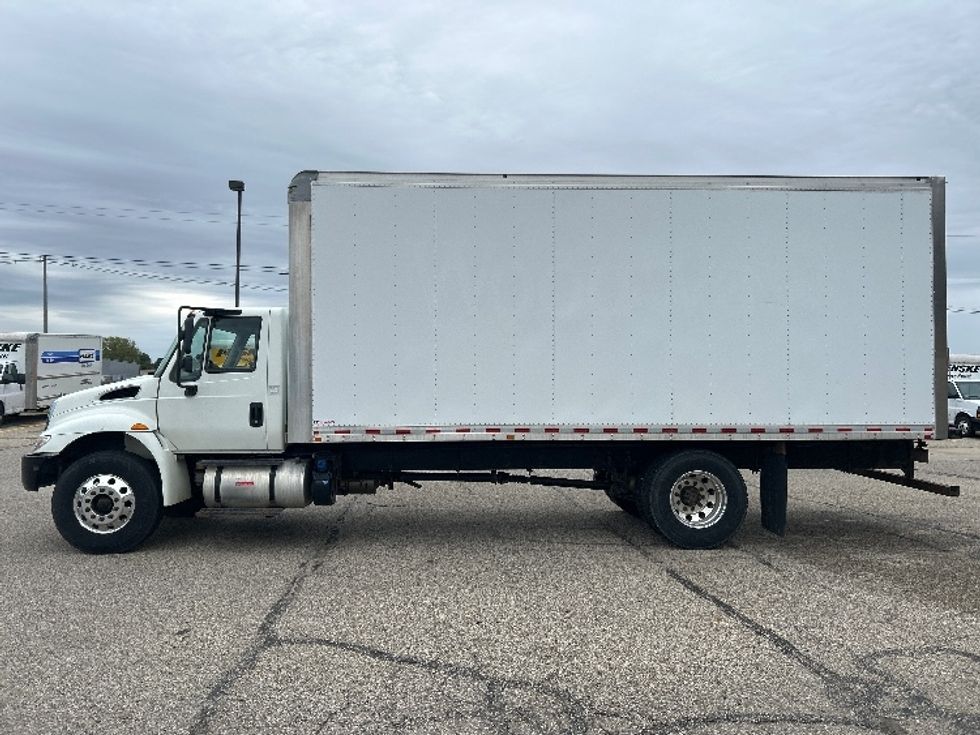 Medium Duty Box Truck-Light and Medium Duty Trucks-International-2018-4300-Holland-MI-51,049\n\t\tmiles-$ 41,500 - Image 4
