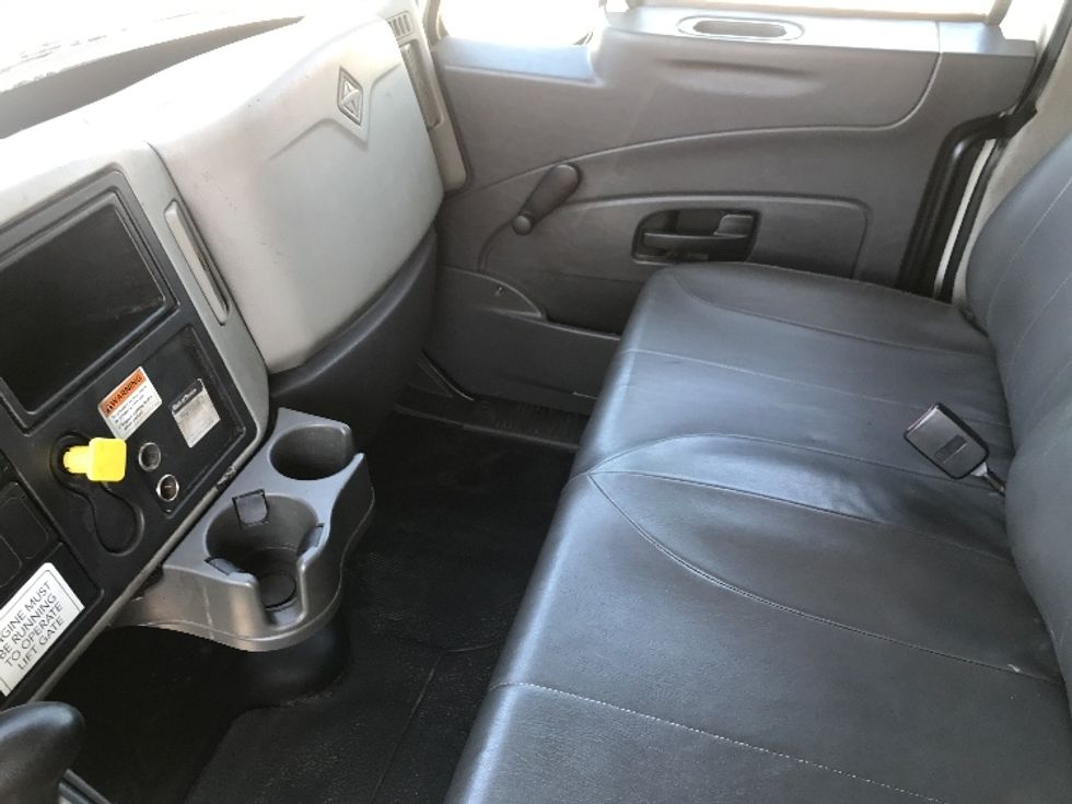 Medium Duty Box Truck-Light and Medium Duty Trucks-International-2018-4300-Houston-TX-152,949\n\t\tmiles-$ 45,000 - Image 19
