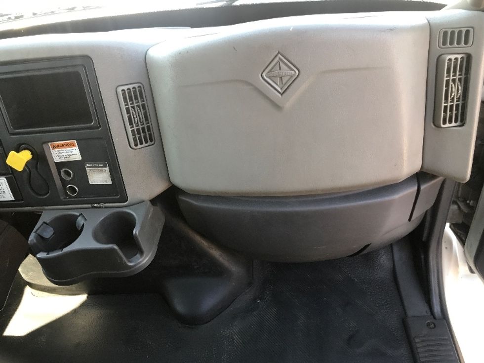 Medium Duty Box Truck-Light and Medium Duty Trucks-International-2018-4300-Houston-TX-152,949\n\t\tmiles-$ 45,000 - Image 21
