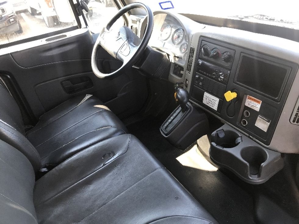 Medium Duty Box Truck-Light and Medium Duty Trucks-International-2018-4300-Houston-TX-152,949\n\t\tmiles-$ 45,000 - Image 22