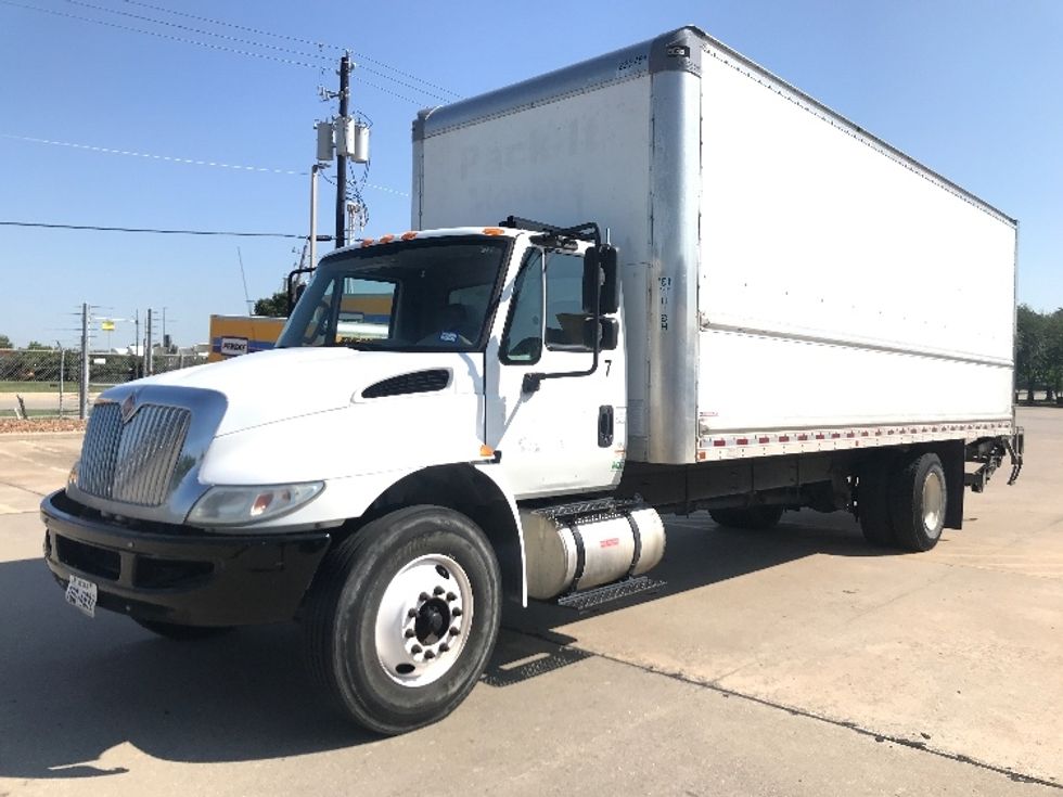 Medium Duty Box Truck-Light and Medium Duty Trucks-International-2018-4300-Houston-TX-152,949\n\t\tmiles-$ 45,000 - Image 3