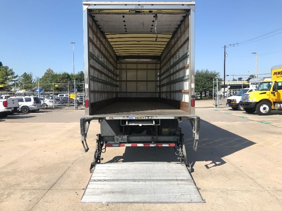 Medium Duty Box Truck-Light and Medium Duty Trucks-International-2018-4300-Houston-TX-152,949\n\t\tmiles-$ 45,000 - Image 9