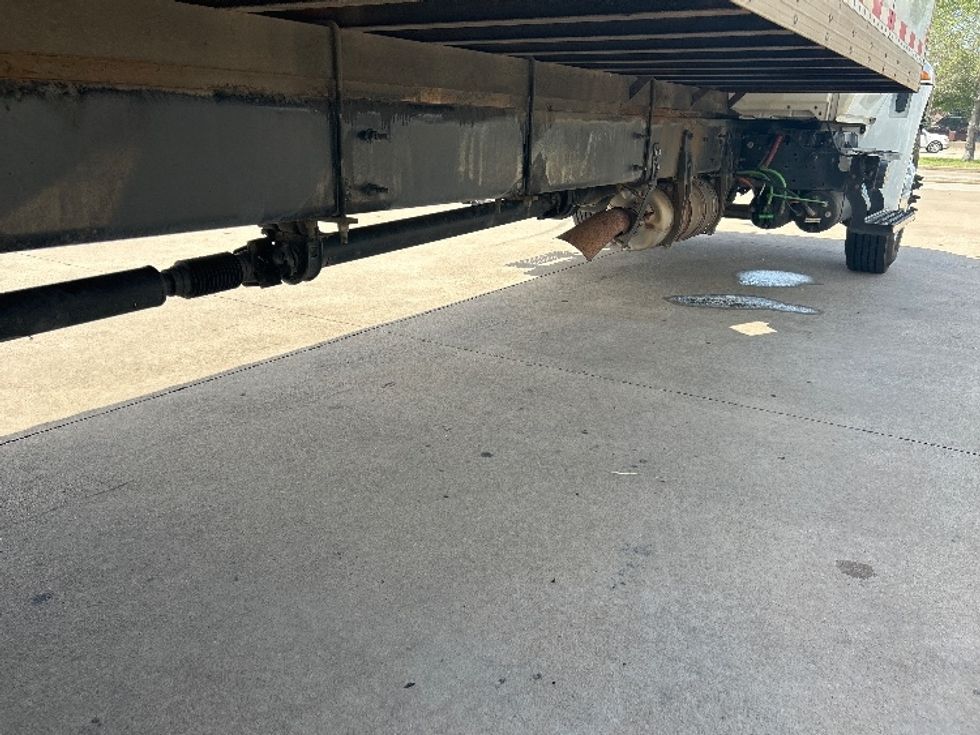 Medium Duty Box Truck-Light and Medium Duty Trucks-International-2018-4300-Houston-TX-228,364\n\t\tmiles-$ 31,500 - Image 14