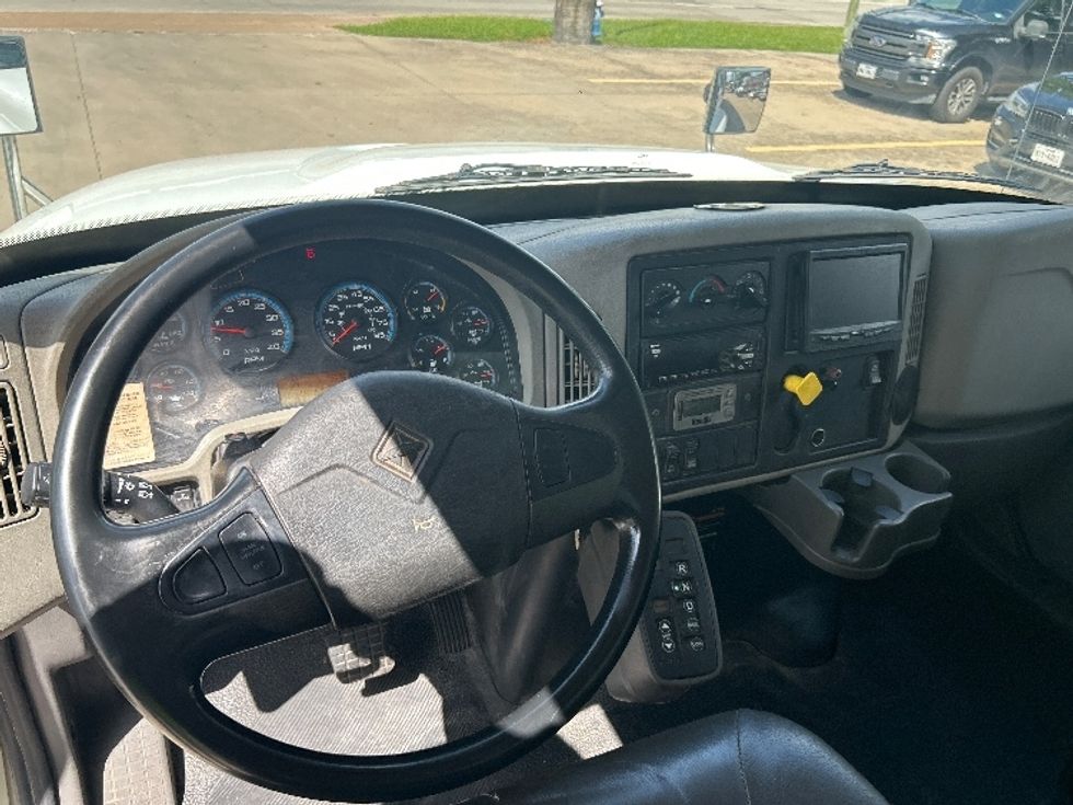 Medium Duty Box Truck-Light and Medium Duty Trucks-International-2018-4300-Houston-TX-228,364\n\t\tmiles-$ 31,500 - Image 16
