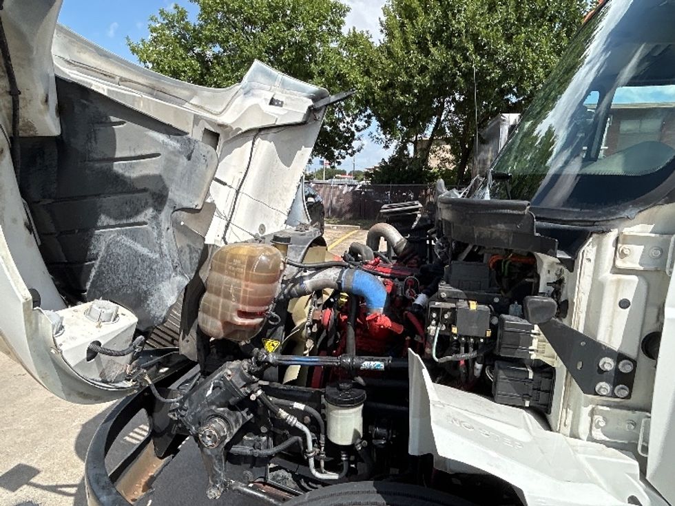 Medium Duty Box Truck-Light and Medium Duty Trucks-International-2018-4300-Houston-TX-228,364\n\t\tmiles-$ 31,500 - Image 22