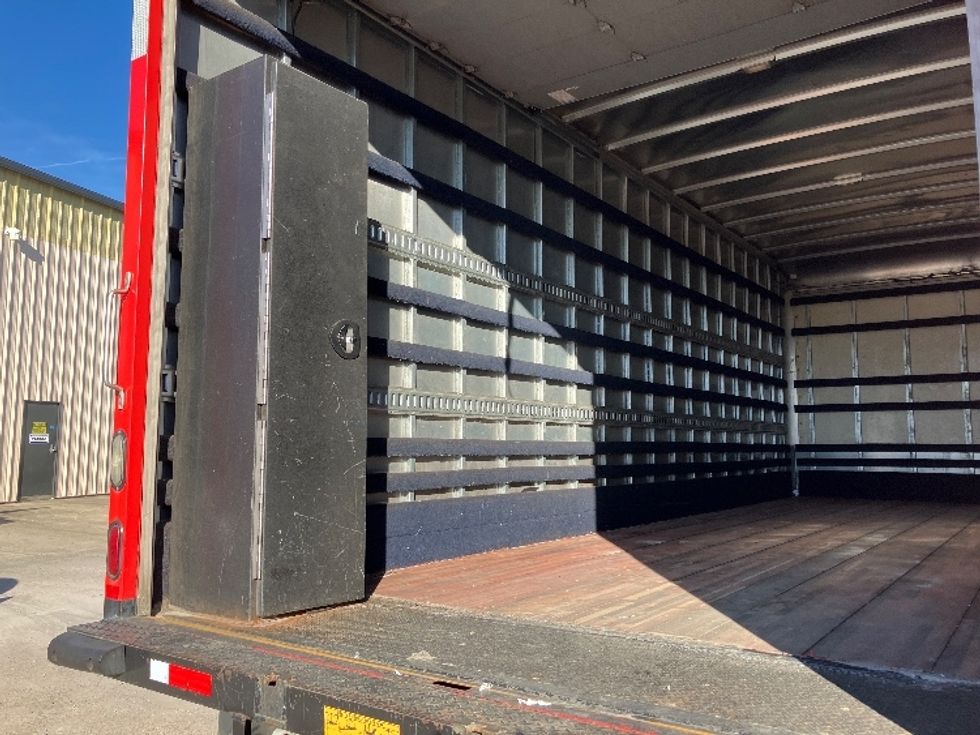 Medium Duty Box Truck-Light and Medium Duty Trucks-International-2018-4300-Hueytown-AL-267,283\n\t\tmiles-$ 30,750 - Image 11