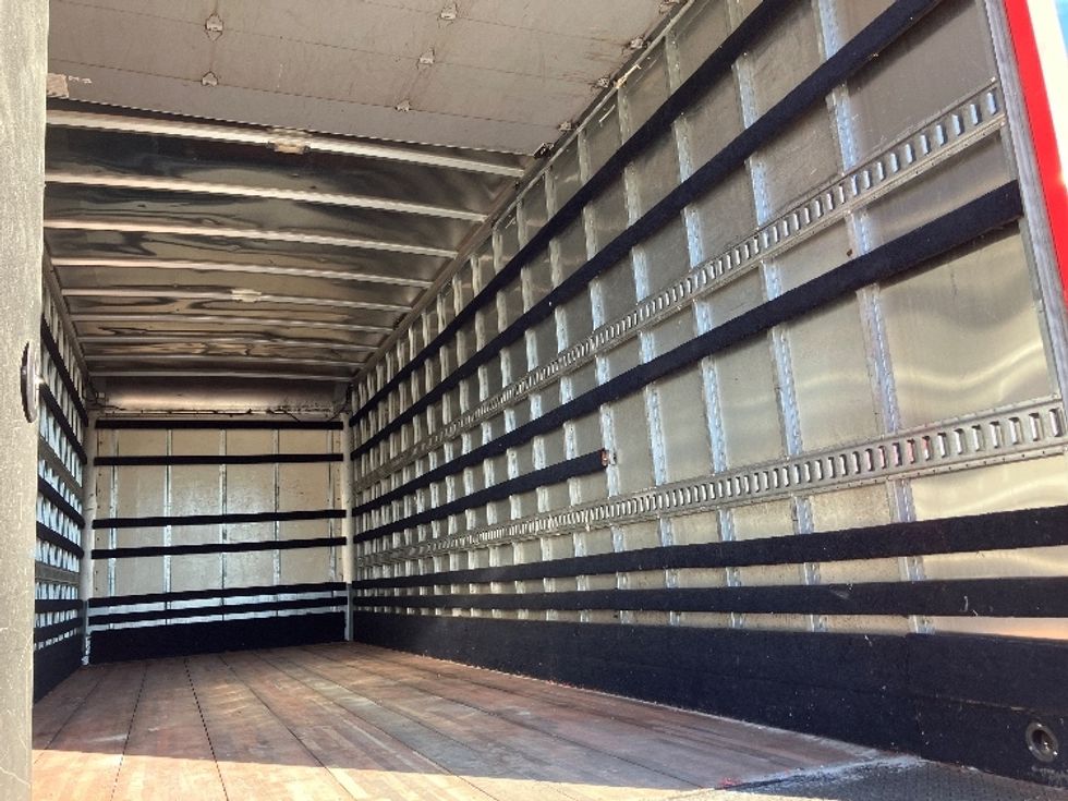 Medium Duty Box Truck-Light and Medium Duty Trucks-International-2018-4300-Hueytown-AL-267,283\n\t\tmiles-$ 30,750 - Image 12