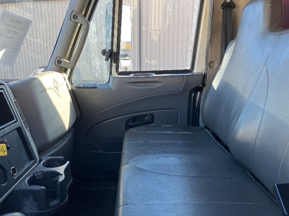 Medium Duty Box Truck-Light and Medium Duty Trucks-International-2018-4300-Hueytown-AL-267,283\n\t\tmiles-$ 30,750 - Image 18