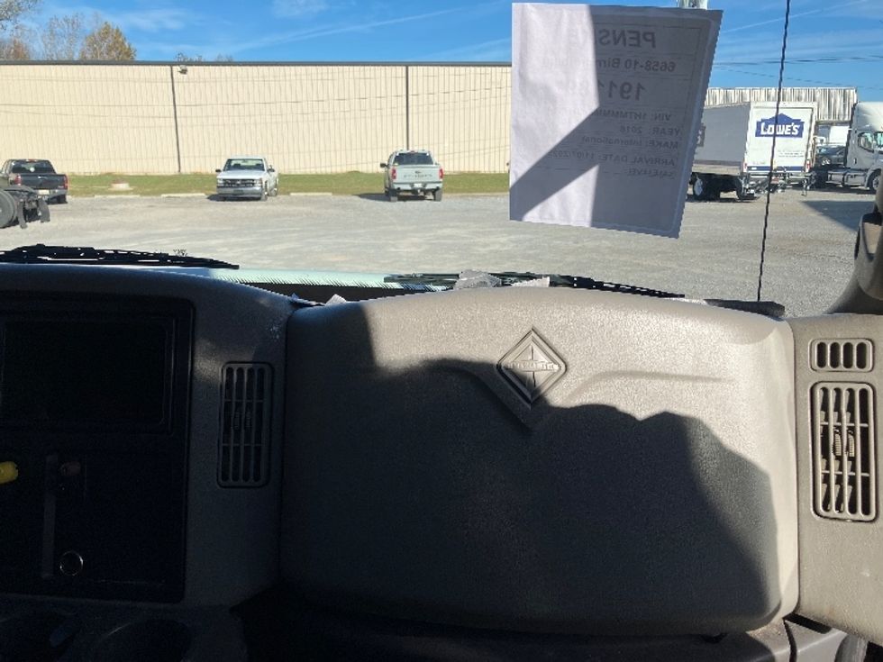 Medium Duty Box Truck-Light and Medium Duty Trucks-International-2018-4300-Hueytown-AL-267,283\n\t\tmiles-$ 30,750 - Image 20