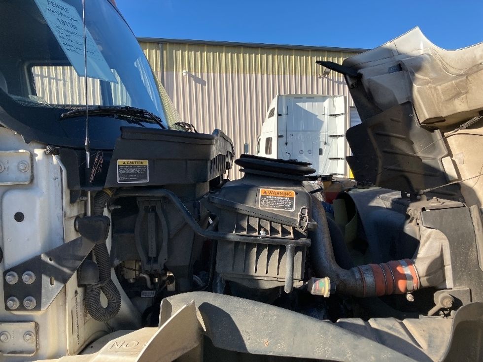 Medium Duty Box Truck-Light and Medium Duty Trucks-International-2018-4300-Hueytown-AL-267,283\n\t\tmiles-$ 30,750 - Image 22