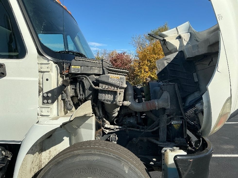 Medium Duty Box Truck-Light and Medium Duty Trucks-International-2018-4300-Indianapolis-IN-142,132\n\t\tmiles-$ 45,250 - Image 23