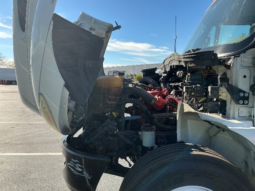 Medium Duty Box Truck-Light and Medium Duty Trucks-International-2018-4300-Indianapolis-IN-142,132\n\t\tmiles-$ 45,250 - Image 24