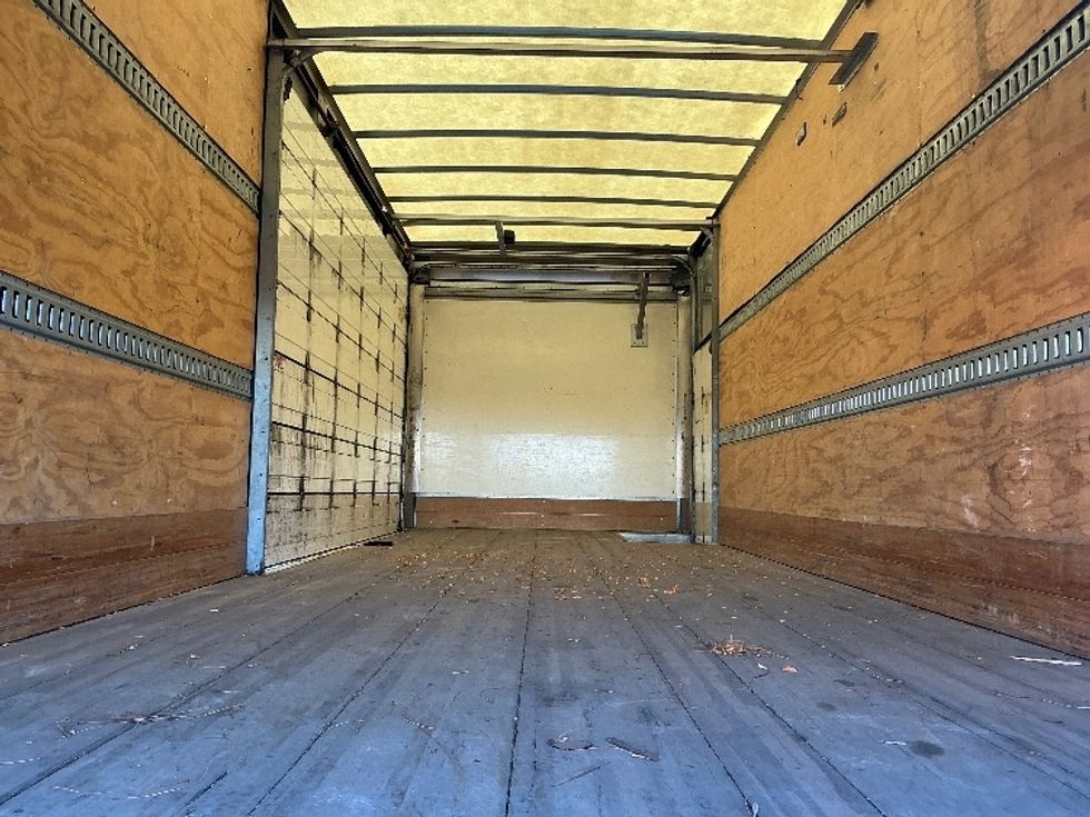 Medium Duty Box Truck-Light and Medium Duty Trucks-International-2018-4300-Indianapolis-IN-142,132\n\t\tmiles-$ 45,250 - Image 8