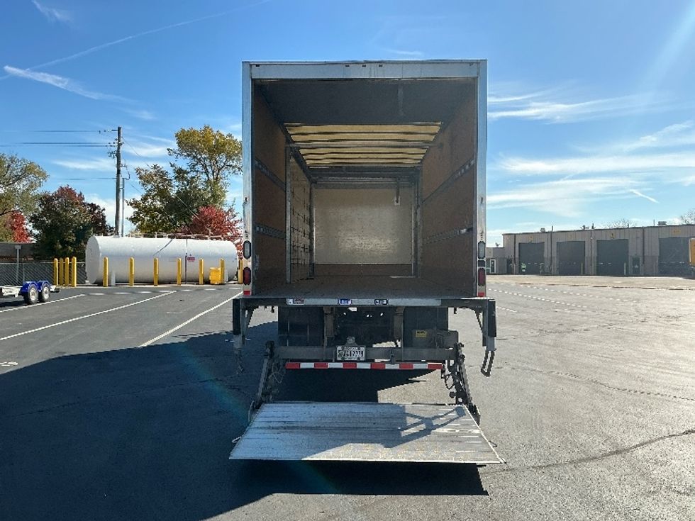 Medium Duty Box Truck-Light and Medium Duty Trucks-International-2018-4300-Indianapolis-IN-142,132\n\t\tmiles-$ 45,250 - Image 9