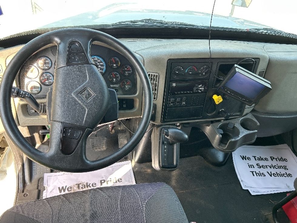 Medium Duty Box Truck-Light and Medium Duty Trucks-International-2018-4300-Katy-TX-195,038\n\t\tmiles-$ 43,250 - Image 19