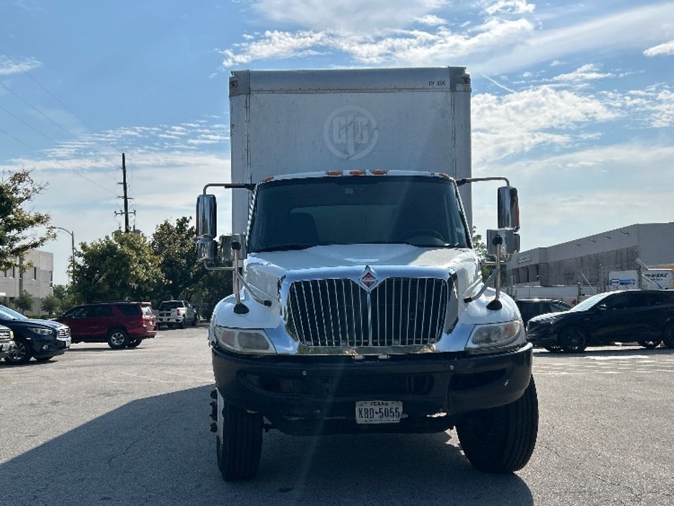 Medium Duty Box Truck-Light and Medium Duty Trucks-International-2018-4300-Katy-TX-195,038\n\t\tmiles-$ 43,250 - Image 2