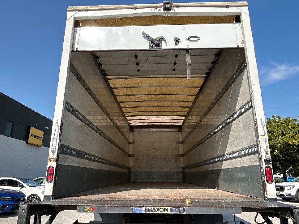Medium Duty Box Truck-Light and Medium Duty Trucks-International-2018-4300-Katy-TX-195,038\n\t\tmiles-$ 43,250 - Image 8