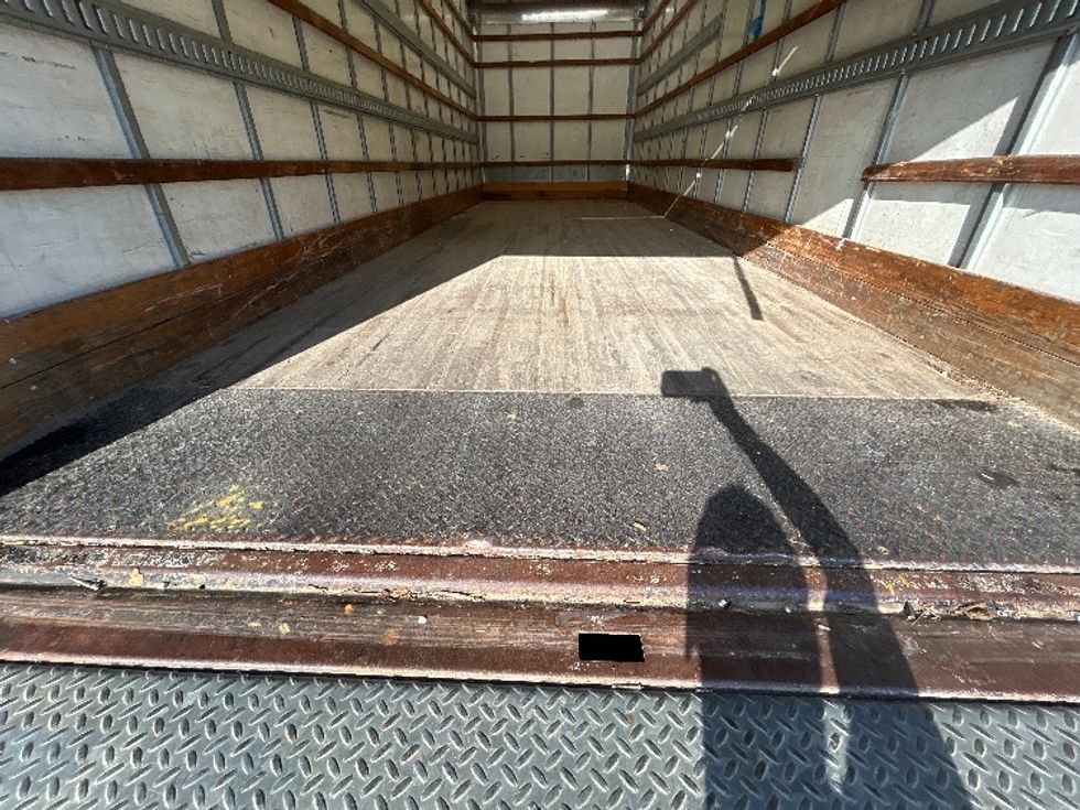 Medium Duty Box Truck-Light and Medium Duty Trucks-International-2018-4300-Katy-TX-202,261\n\t\tmiles-$ 38,000 - Image 10