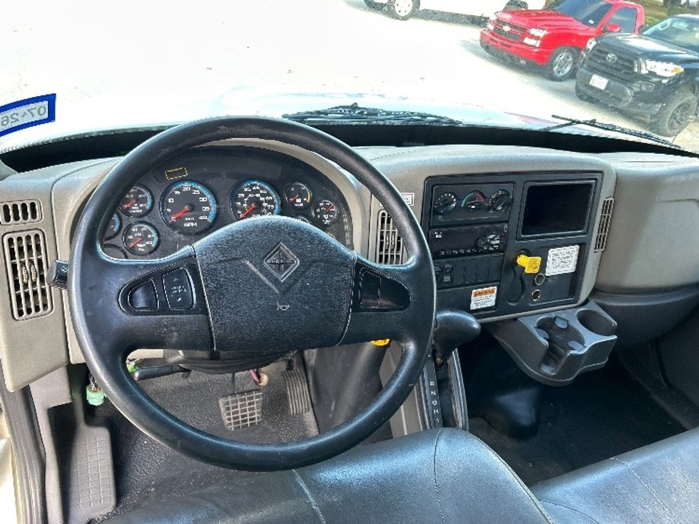 Medium Duty Box Truck-Light and Medium Duty Trucks-International-2018-4300-Katy-TX-202,261\n\t\tmiles-$ 38,000 - Image 18