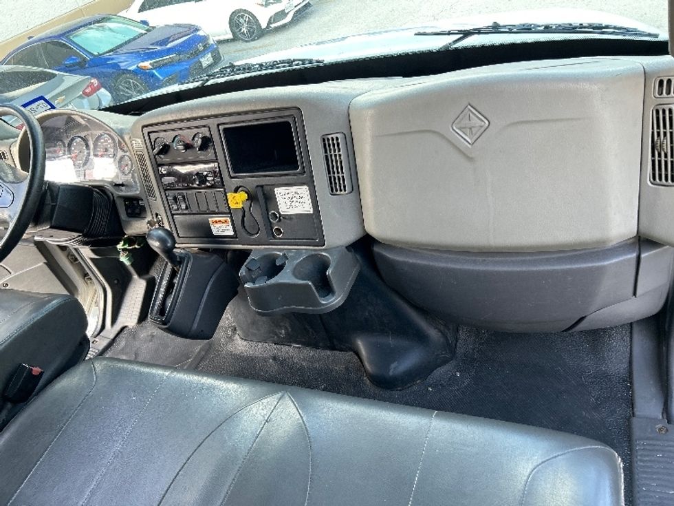 Medium Duty Box Truck-Light and Medium Duty Trucks-International-2018-4300-Katy-TX-202,261\n\t\tmiles-$ 38,000 - Image 21