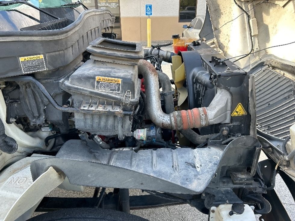 Medium Duty Box Truck-Light and Medium Duty Trucks-International-2018-4300-Katy-TX-202,261\n\t\tmiles-$ 38,000 - Image 23