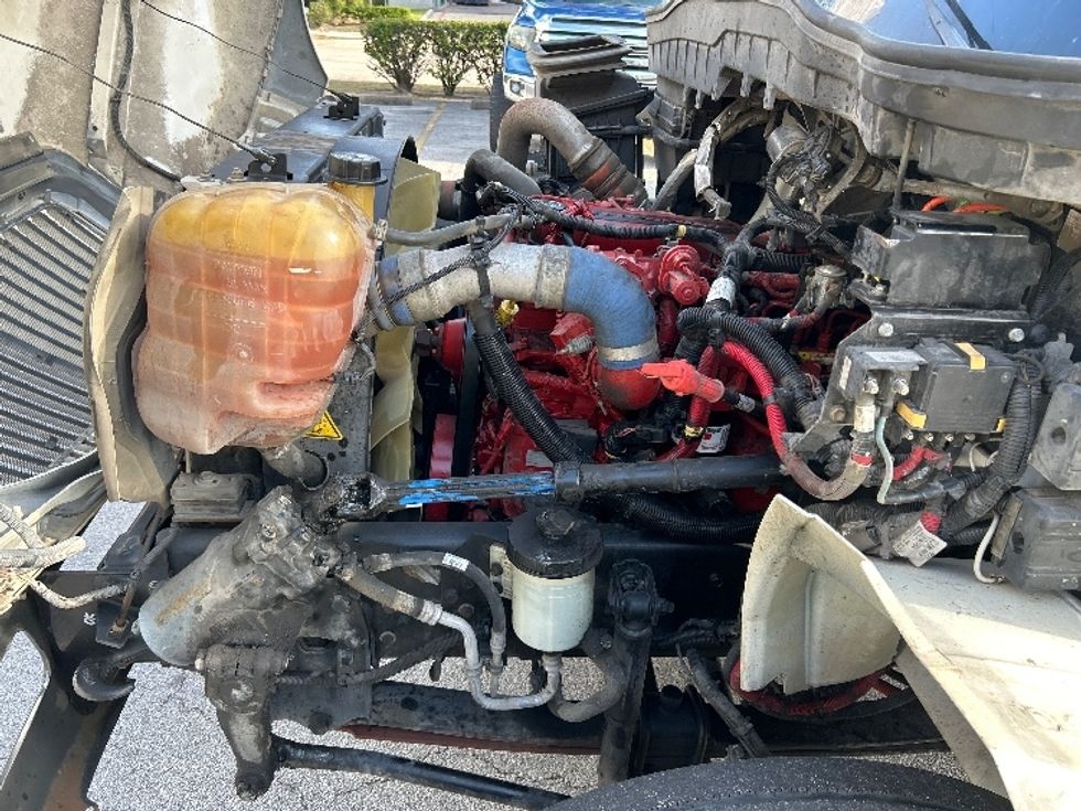 Medium Duty Box Truck-Light and Medium Duty Trucks-International-2018-4300-Katy-TX-202,261\n\t\tmiles-$ 38,000 - Image 24