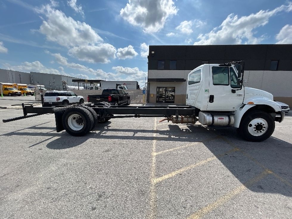 Medium Duty Box Truck-Light and Medium Duty Trucks-International-2018-4300-Katy-TX-282,061\n\t\tmiles-$ 17,750 - Image 10