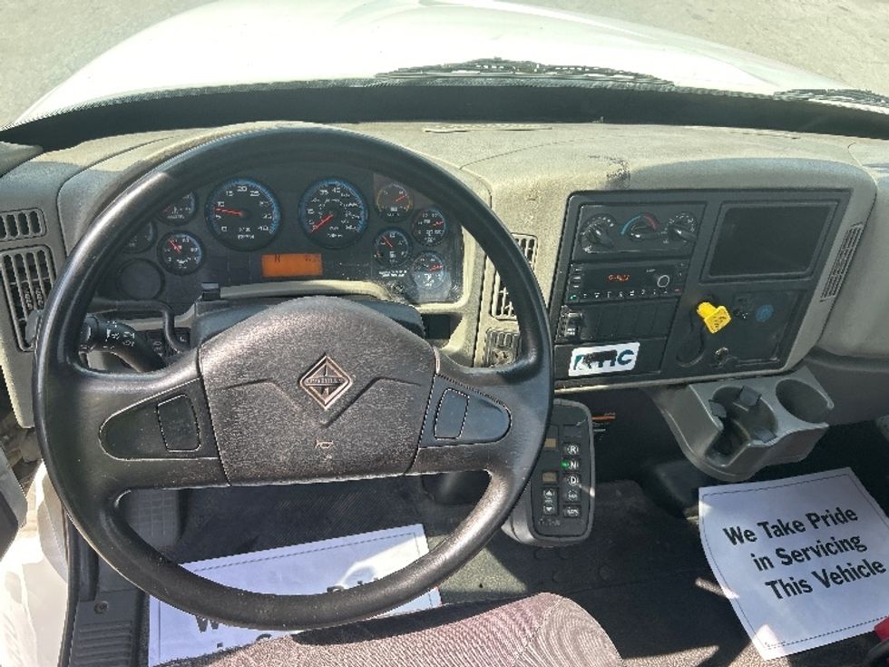 Medium Duty Box Truck-Light and Medium Duty Trucks-International-2018-4300-Katy-TX-282,061\n\t\tmiles-$ 17,750 - Image 13