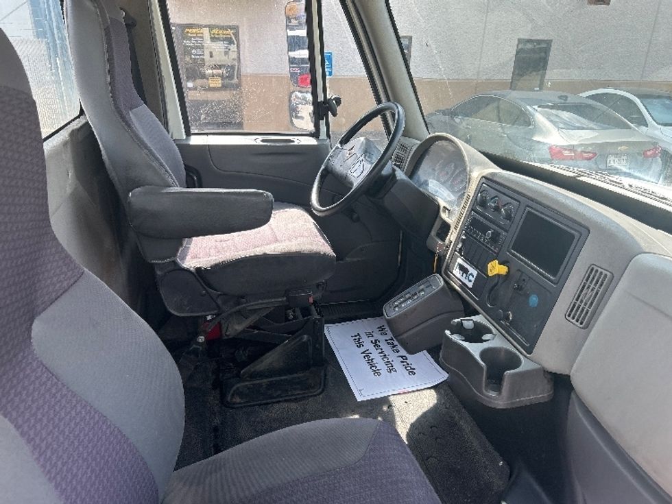 Medium Duty Box Truck-Light and Medium Duty Trucks-International-2018-4300-Katy-TX-282,061\n\t\tmiles-$ 17,750 - Image 17