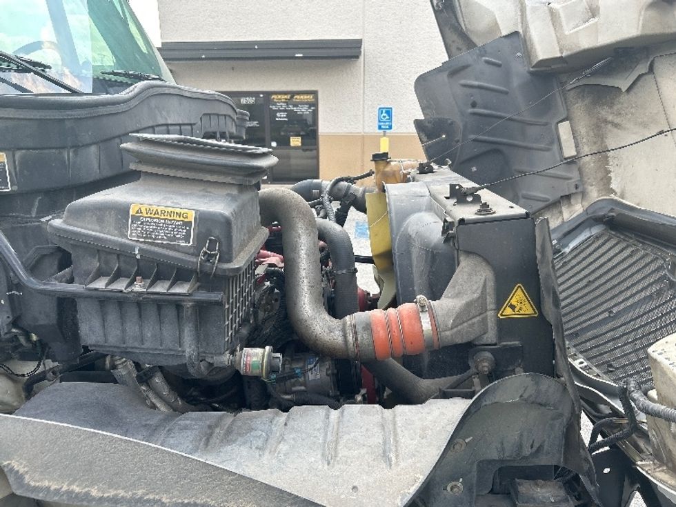 Medium Duty Box Truck-Light and Medium Duty Trucks-International-2018-4300-Katy-TX-282,061\n\t\tmiles-$ 17,750 - Image 18