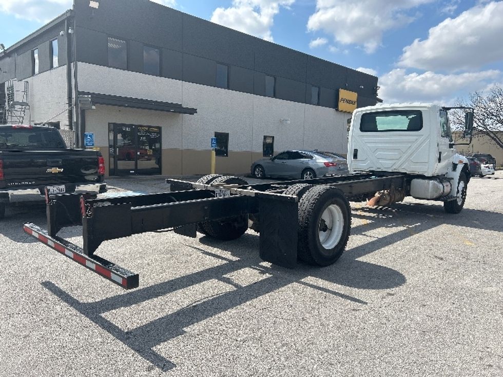 Medium Duty Box Truck-Light and Medium Duty Trucks-International-2018-4300-Katy-TX-282,061\n\t\tmiles-$ 17,750 - Image 8