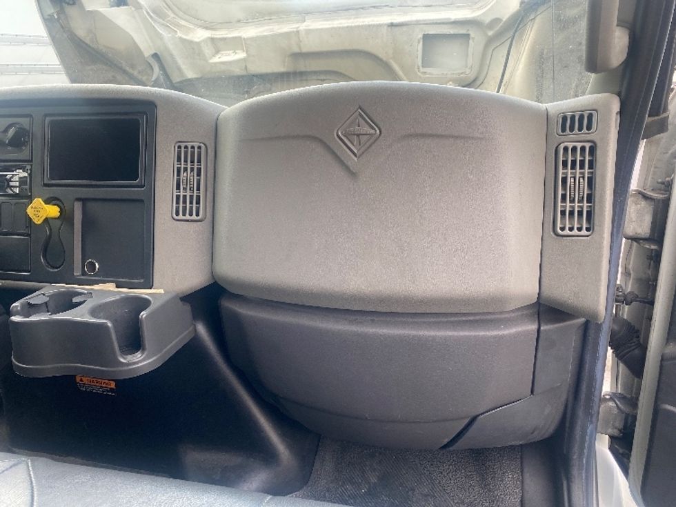 Medium Duty Box Truck-Light and Medium Duty Trucks-International-2018-4300-Kent-WA-47,296\n\t\tmiles-$ 54,000 - Image 21