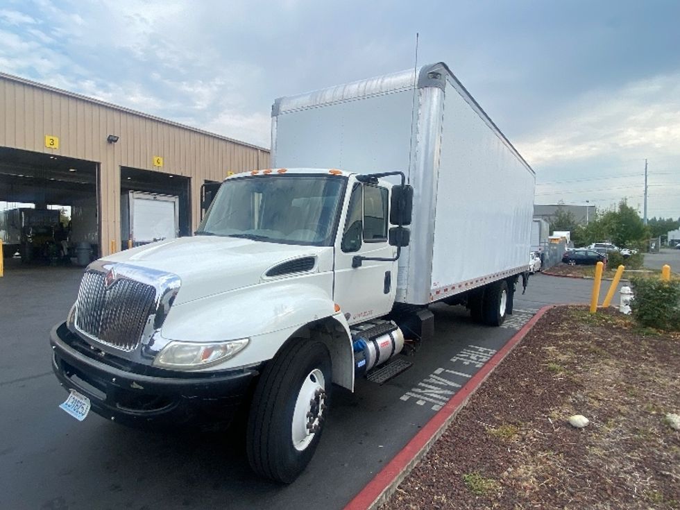 Medium Duty Box Truck-Light and Medium Duty Trucks-International-2018-4300-Kent-WA-47,296\n\t\tmiles-$ 54,000 - Image 3