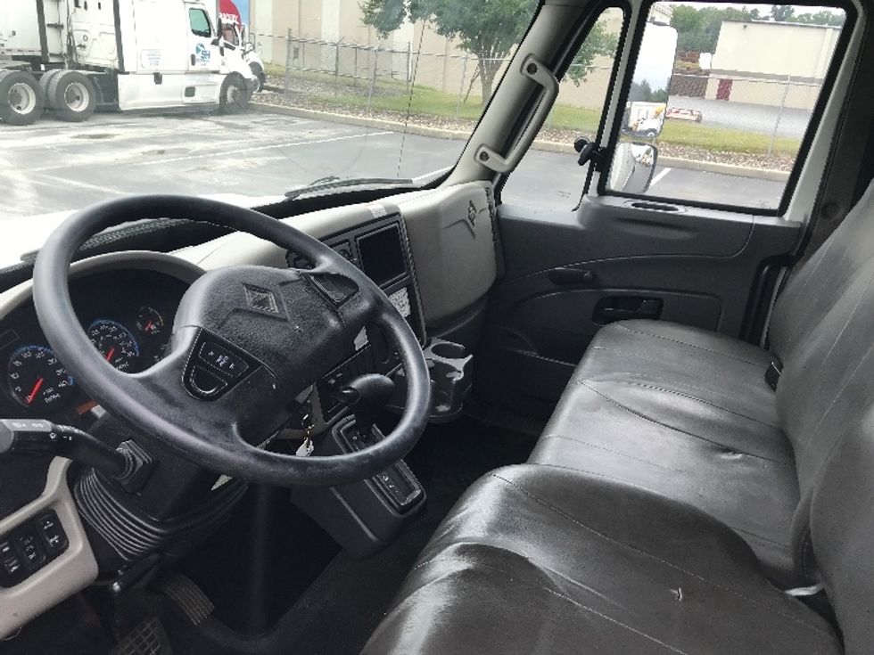 Medium Duty Box Truck-Light and Medium Duty Trucks-International-2018-4300-Lancaster-PA-122,838\n\t\tmiles-$ 50,500 - Image 18