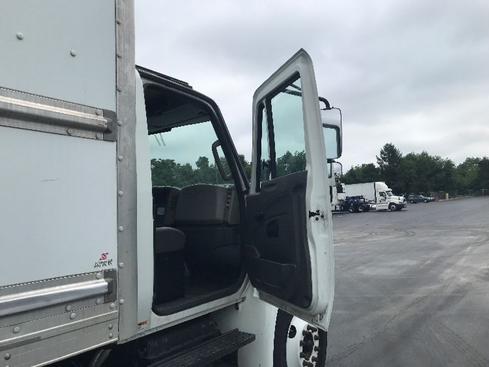 Medium Duty Box Truck-Light and Medium Duty Trucks-International-2018-4300-Lancaster-PA-122,838\n\t\tmiles-$ 50,500 - Image 20