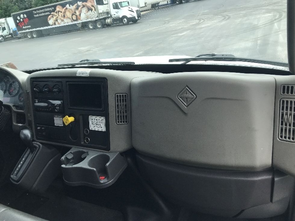 Medium Duty Box Truck-Light and Medium Duty Trucks-International-2018-4300-Lancaster-PA-122,838\n\t\tmiles-$ 50,500 - Image 21
