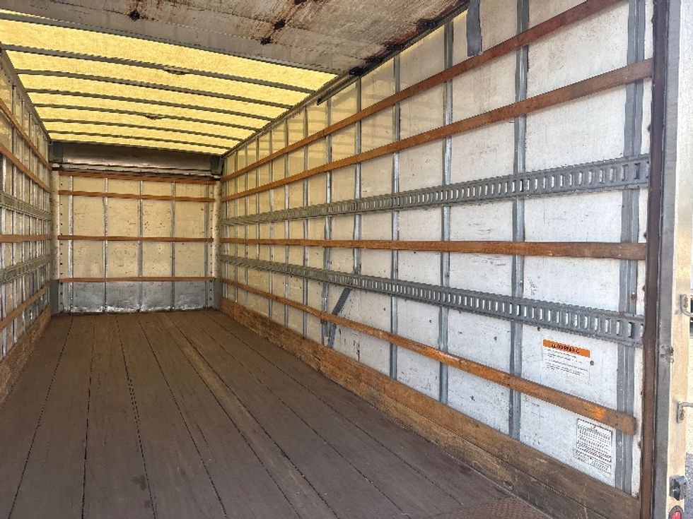 Medium Duty Box Truck-Light and Medium Duty Trucks-International-2018-4300-Lansing-MI-315,511\n\t\tmiles-$ 21,000 - Image 12
