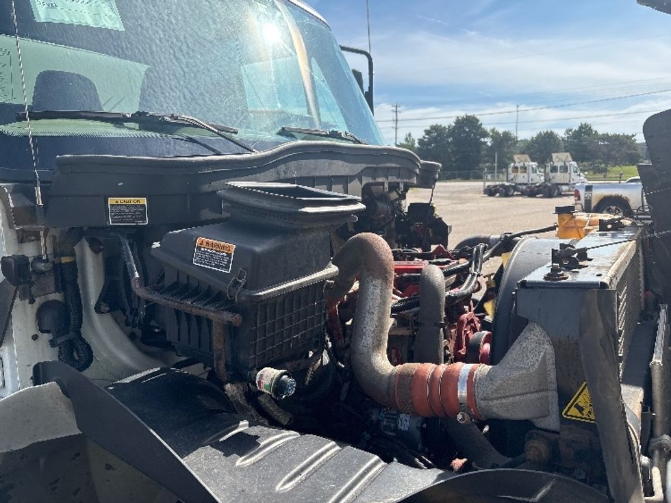 Medium Duty Box Truck-Light and Medium Duty Trucks-International-2018-4300-Lansing-MI-315,511\n\t\tmiles-$ 21,000 - Image 23