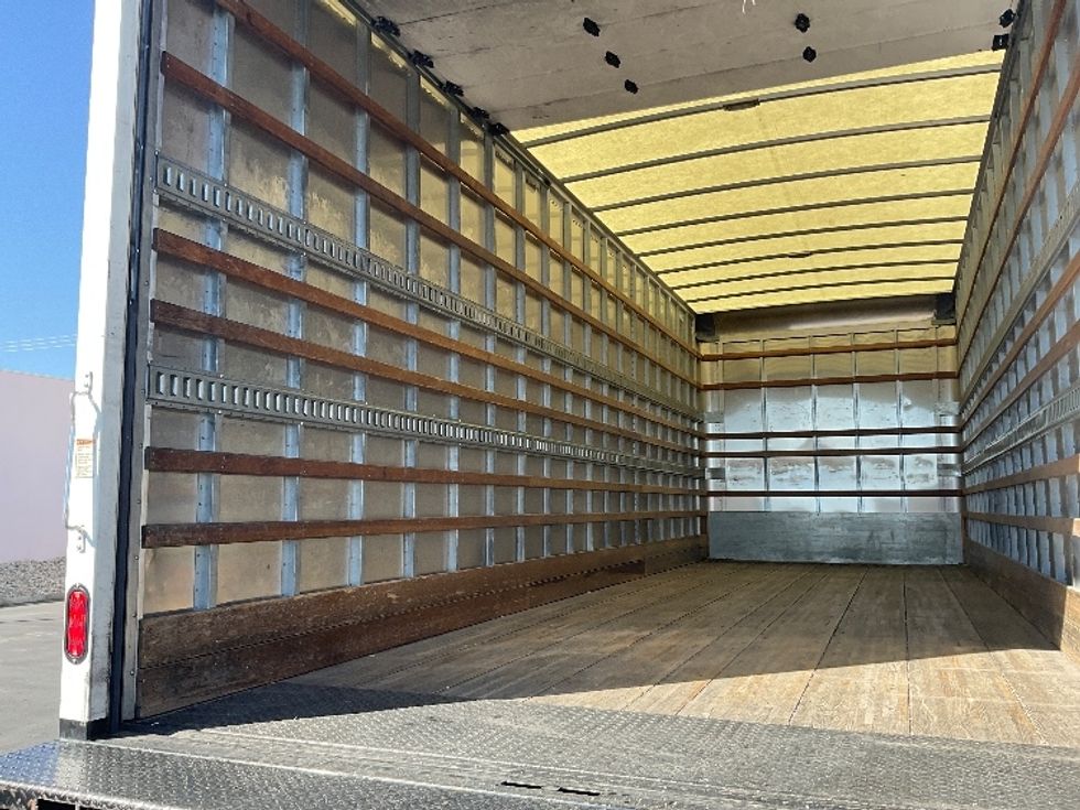 Medium Duty Box Truck-Light and Medium Duty Trucks-International-2018-4300-Las Vegas-NV-104,728\n\t\tmiles-$ 53,250 - Image 11