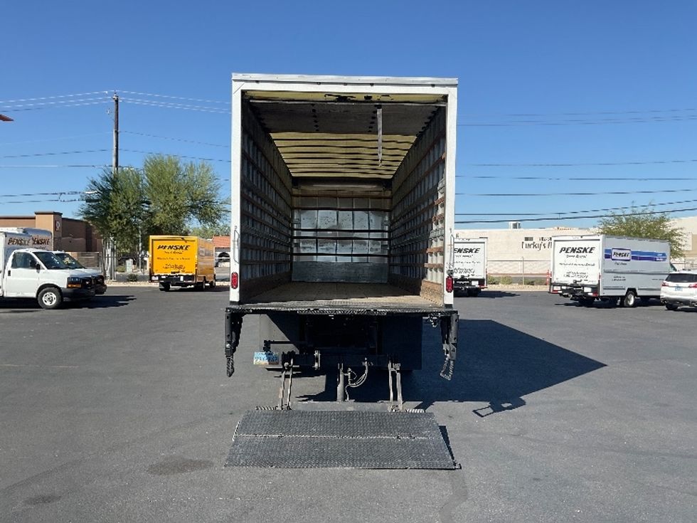 Medium Duty Box Truck-Light and Medium Duty Trucks-International-2018-4300-Las Vegas-NV-104,728\n\t\tmiles-$ 53,250 - Image 9