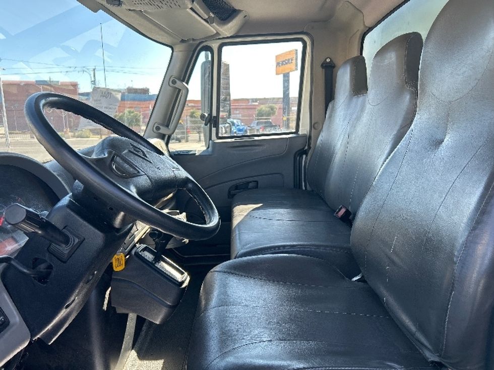 Medium Duty Box Truck-Light and Medium Duty Trucks-International-2018-4300-Las Vegas-NV-108,128\n\t\tmiles-$ 53,000 - Image 19