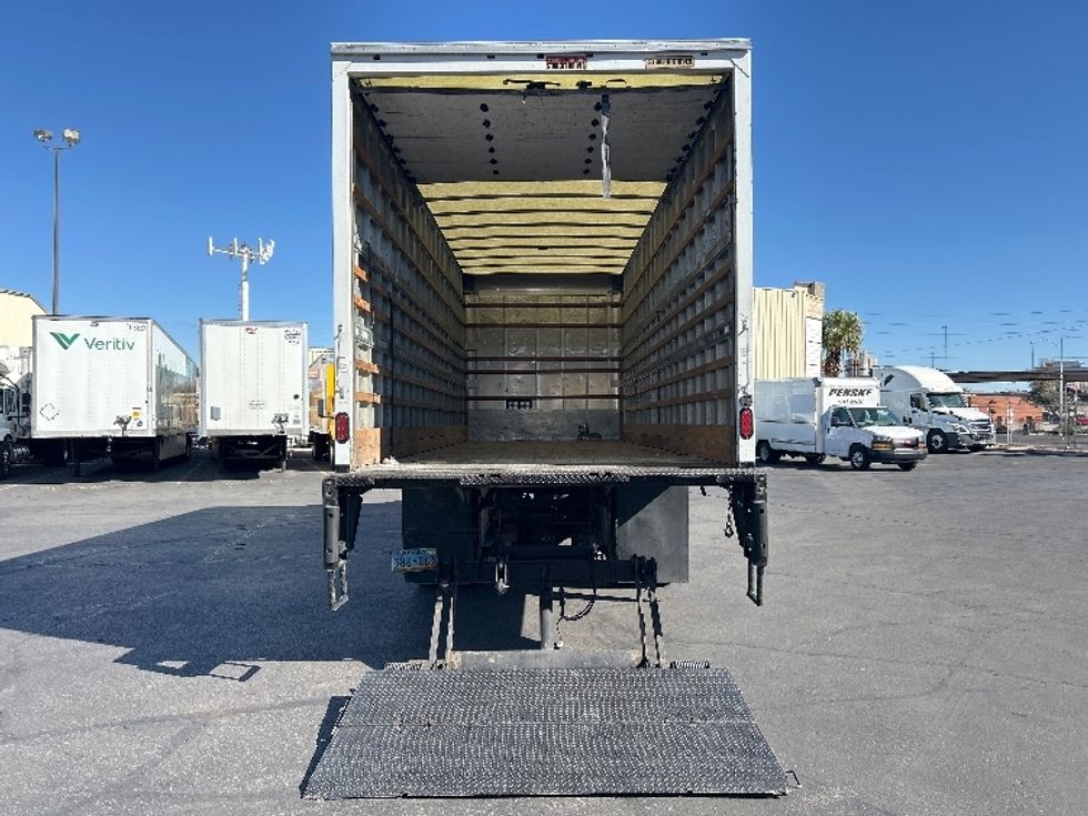 Medium Duty Box Truck-Light and Medium Duty Trucks-International-2018-4300-Las Vegas-NV-108,128\n\t\tmiles-$ 53,000 - Image 9