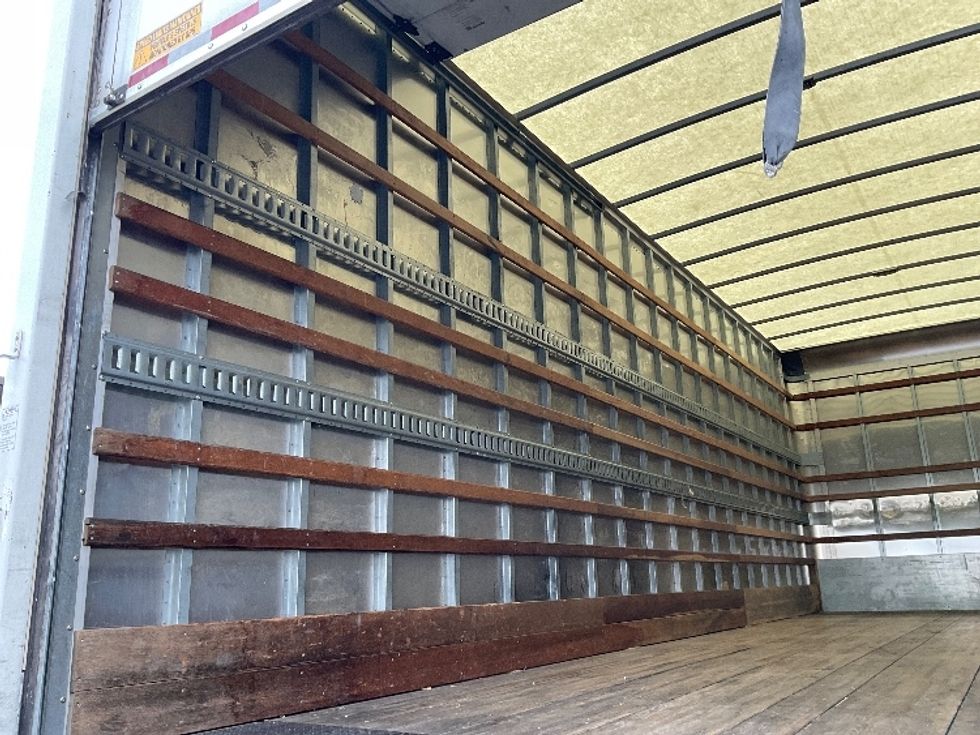 Medium Duty Box Truck-Light and Medium Duty Trucks-International-2018-4300-Las Vegas-NV-109,000\n\t\tmiles-$ 51,750 - Image 11